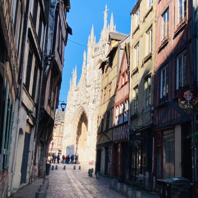 Apartamento Barbapappart - Un Studio Colore Dans Le Centre De Ruan Exterior foto