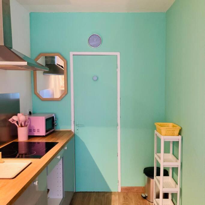 Apartamento Barbapappart - Un Studio Colore Dans Le Centre De Ruan Exterior foto